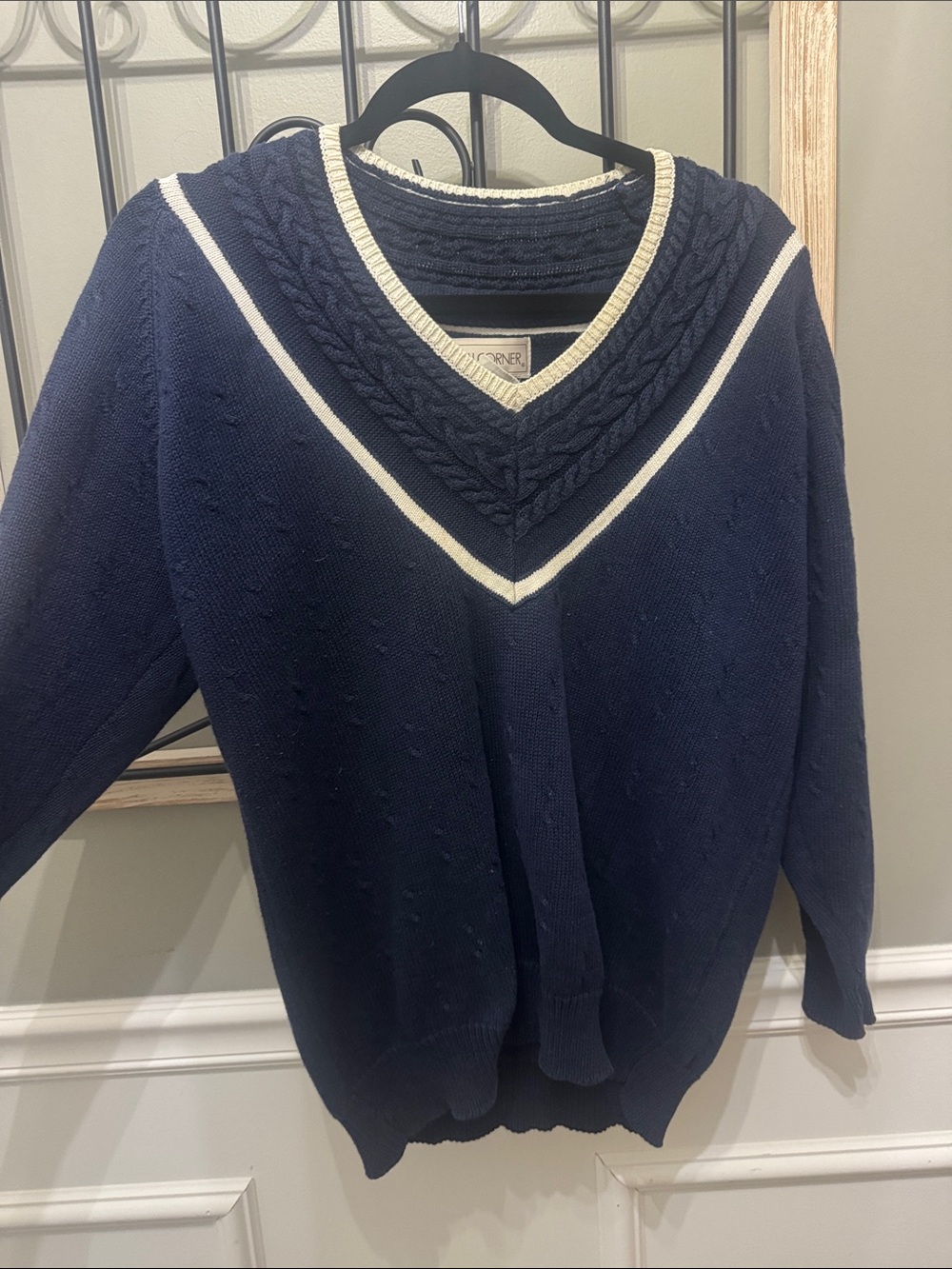 Casual Corner S Navy V-Neck Cable Knit Sweater with White Trim Vintage